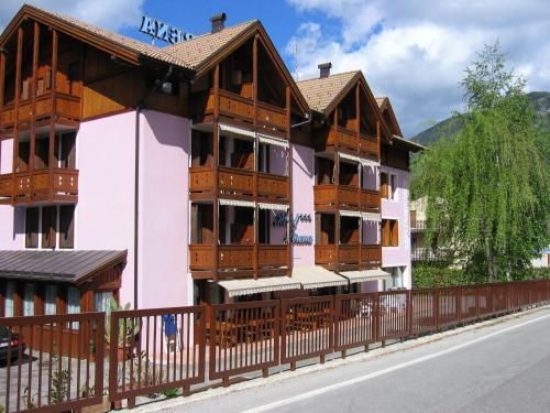Hotel Serena Dimaro Esterno foto