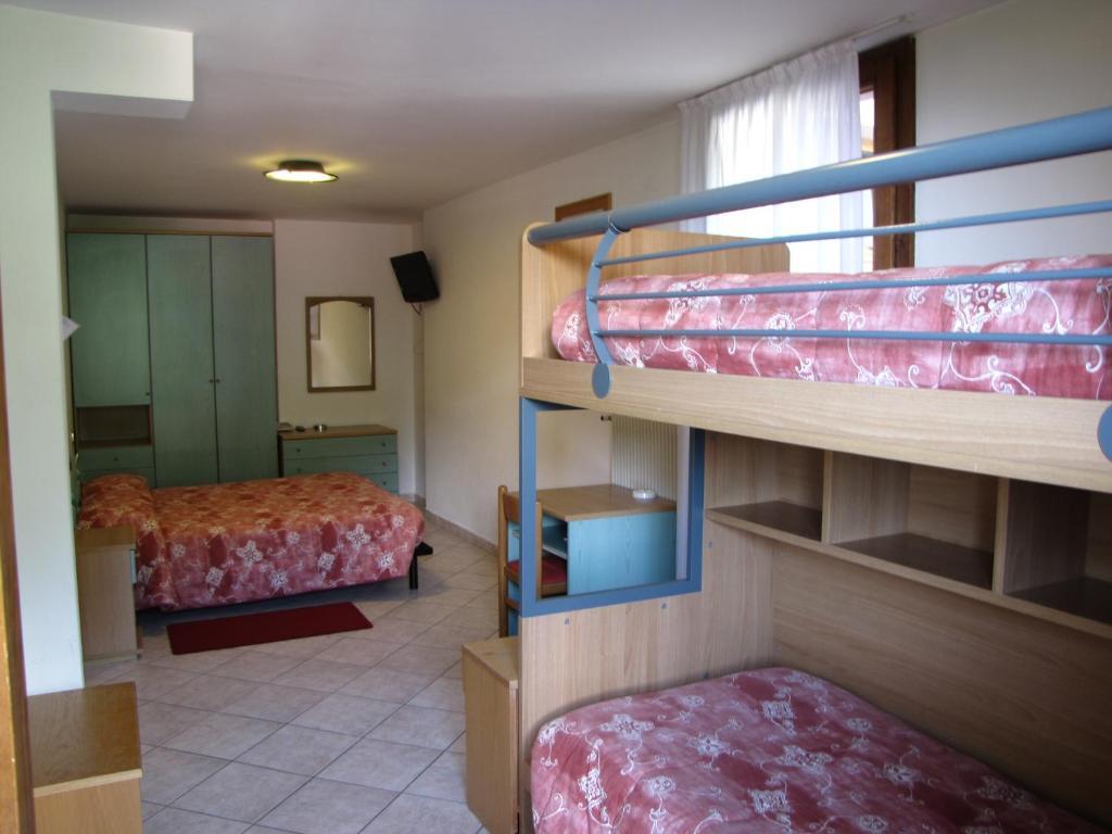 Hotel Serena Dimaro Camera foto