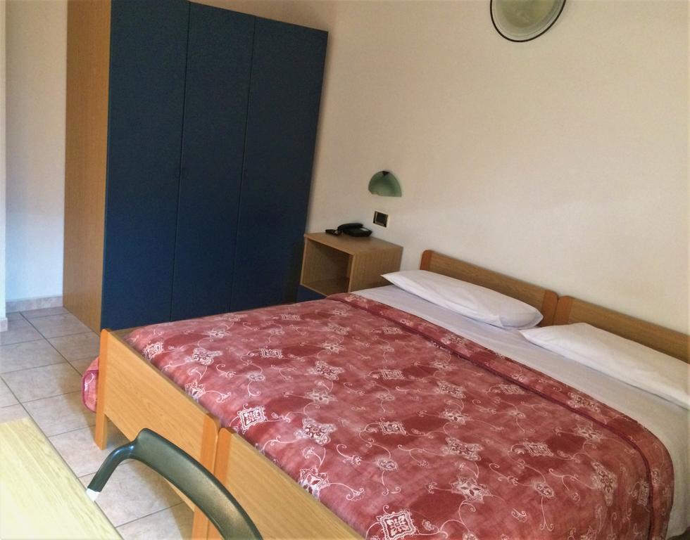 Hotel Serena Dimaro Esterno foto